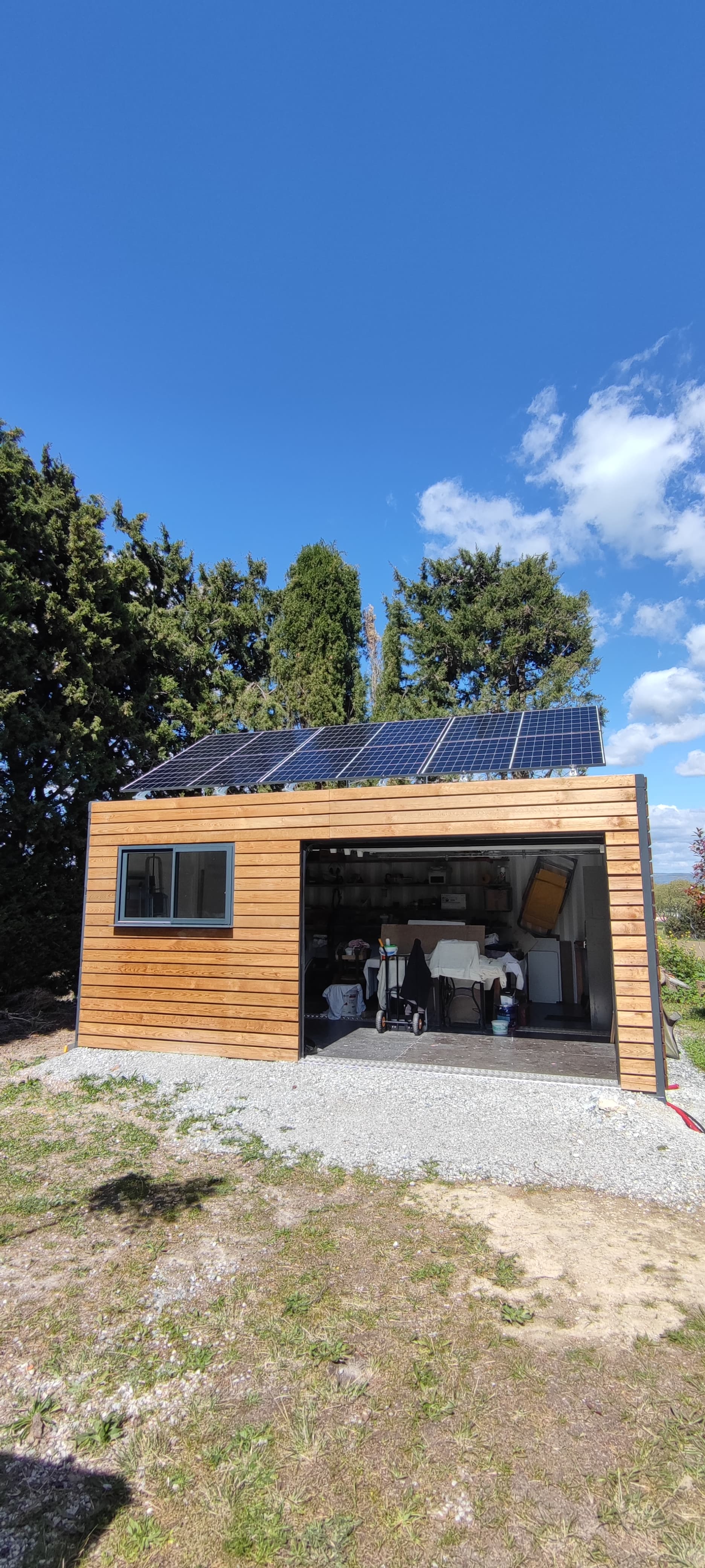 Autoconsommation sur conteneur à Fendeille (11)